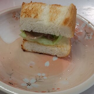 ☆牛肉とレタスのサンドイッチ☆